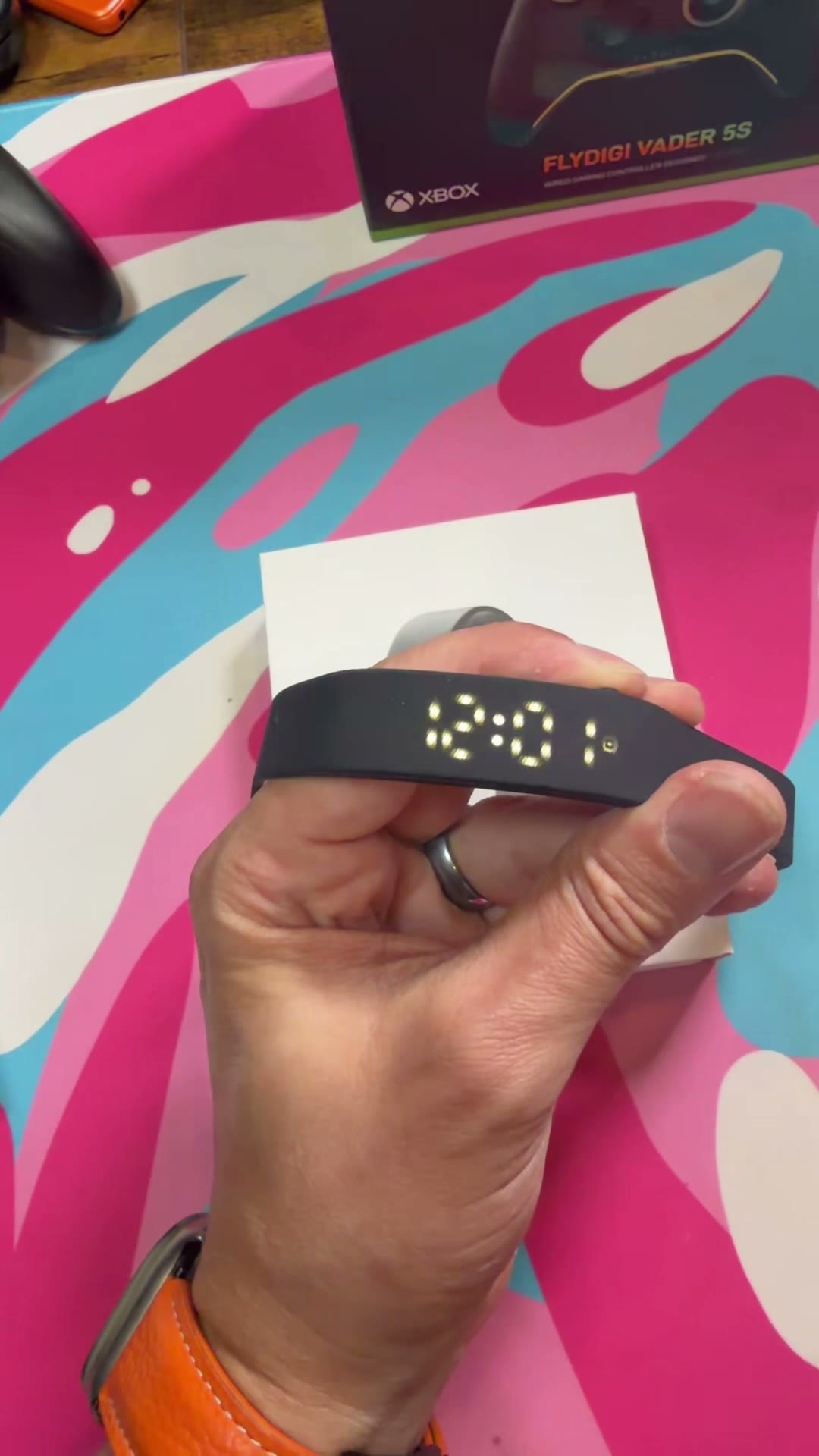 ONYX Silent Vibration Alarm Wristband Review: Wake Up Without Waking Anyone Else